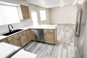705 N 310 E, Tooele, UT 84074 - Photo 30