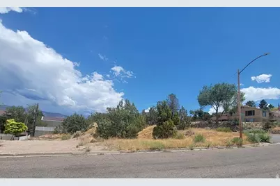 409 S Casa Loma Ln, Cedar City, UT 84720 - Photo 2