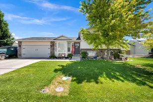 81 S 1675 W, Lehi, UT 84043 - Photo 2