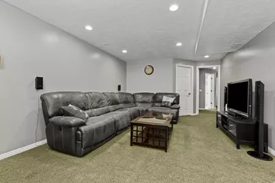 1295 Bridgeview Dr, Layton, UT 84041 - Photo 26