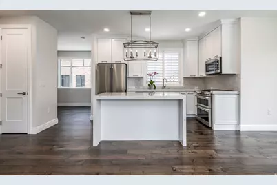 4681 S Grosvenor Ct, Holladay, UT 84117 - Photo 4