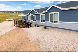 189 E Froghair Cir, Garden City, UT 84028 - Photo 2
