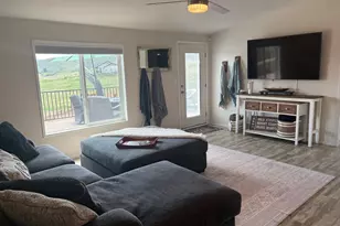 189 E Froghair Cir, Garden City, UT 84028 - Photo 8