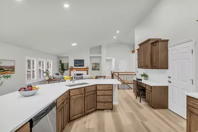 1187 S 300 E, Payson, UT 84651 - Photo 8
