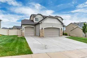172 W Stillwater Dr, Saratoga Springs, UT 84045 - Photo 2