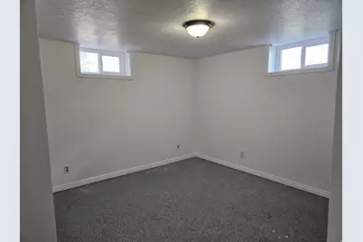 173 E 1050 N, Bountiful, UT 84010 - Photo 42