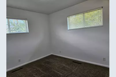 173 E 1050 N, Bountiful, UT 84010 - Photo 34