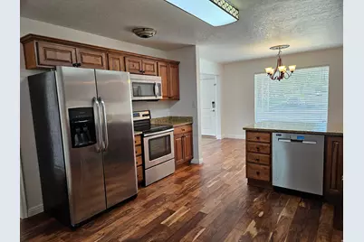 173 E 1050 N, Bountiful, UT 84010 - Photo 30