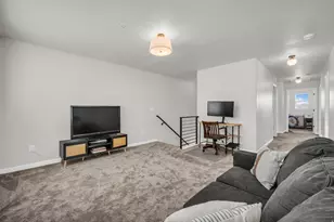 171 E Edgecrest Ln N, North Salt Lake, UT 84054 - Photo 16