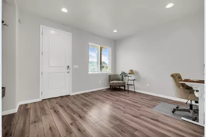 171 E Edgecrest Ln N, North Salt Lake, UT 84054 - Photo 4