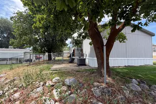 55 N Sunset Dr W, Layton, UT 84041 - Photo 4