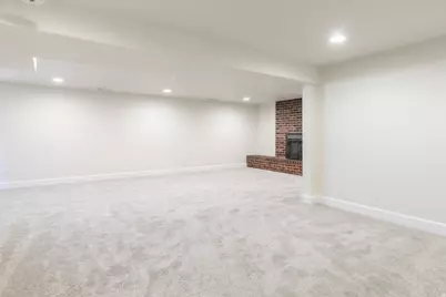 81 S 700 E, Bountiful, UT 84010 - Photo 32