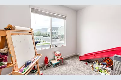 1084 E Seaside St N, Saratoga Springs, UT 84045 - Photo 12