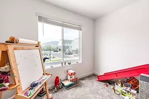 1084 E Seaside St N, Saratoga Springs, UT 84045 - Photo 12