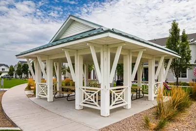 1084 E Seaside St N, Saratoga Springs, UT 84045 - Photo 18