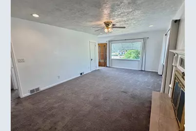 151 S Roosevelt, Helper, UT 84526 - Photo 4