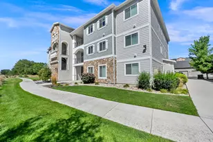 249 W Ridge Rd, Saratoga Springs, UT 84045 - Photo 2