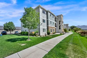 249 W Ridge Rd, Saratoga Springs, UT 84045 - Photo 2