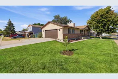 1125 W 700 N, Clearfield, UT 84015 - Photo 2