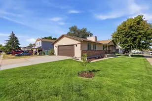 1125 W 700 N, Clearfield, UT 84015 - Photo 2