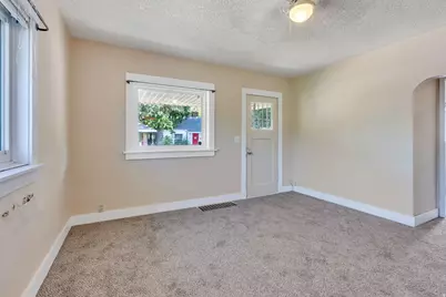 823 Kershaw St, Ogden, UT 84403 - Photo 2