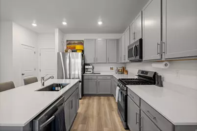 7559 S Topaz Sky Ln, West Jordan, UT 84081 - Photo 10