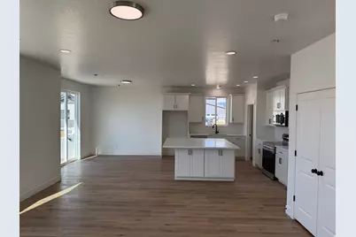 5438 N Lindbergh Ln #523, Eagle Mountain, UT 84005 - Photo 4