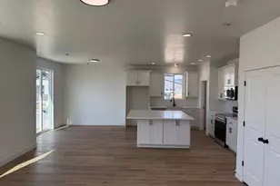 5438 N Lindbergh Ln, Eagle Mountain, UT 84005 - Photo 4