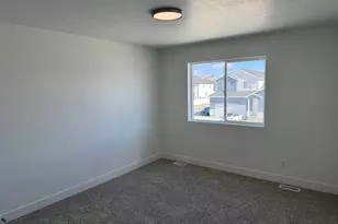 5438 N Lindbergh Ln, Eagle Mountain, UT 84005 - Photo 10