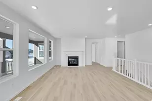8645 N Halloran Ct, Lake Point, UT 84074 - Photo 10