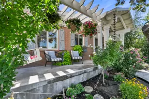 2337 S Country Club Cir E, Salt Lake City, UT 84109 - Photo 8
