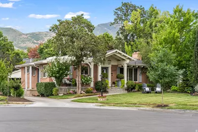 2337 S Country Club Cir E, Salt Lake City, UT 84109 - Photo 1