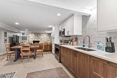 2337 S Country Club Cir E, Salt Lake City, UT 84109 - Photo 20