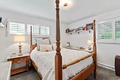2337 S Country Club Cir E, Salt Lake City, UT 84109 - Photo 12