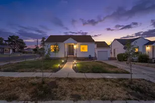 405 N Parkway Ave E, Tooele, UT 84074 - Photo 2