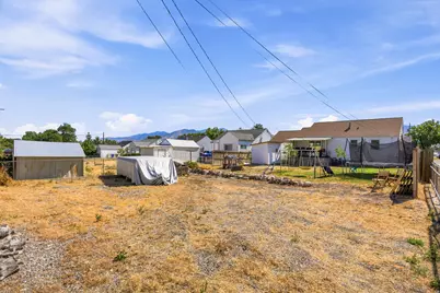 405 N Parkway Ave E, Tooele, UT 84074 - Photo 28