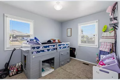 405 N Parkway Ave E, Tooele, UT 84074 - Photo 16