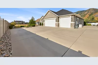 1585 E Ila Cv #208, Lake Point, UT 84074 - Photo 2