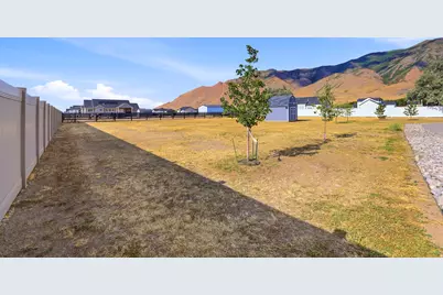 1585 E Ila Cv #208, Lake Point, UT 84074 - Photo 8