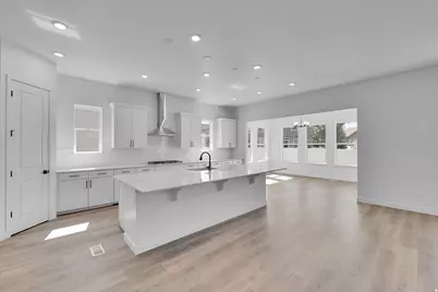 253 E Polaris Dr S #105, Saratoga Springs, UT 84045 - Photo 4