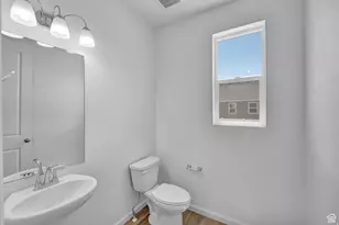 2018 E Burger St, Lake Point, UT 84074 - Photo 14