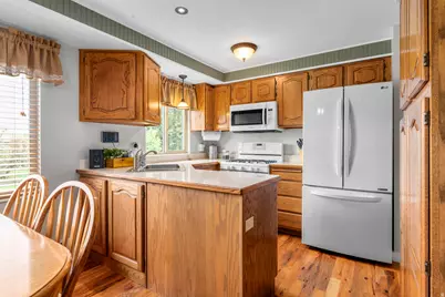 835 E Canyon Breeze Ln, Draper, UT 84020 - Photo 8