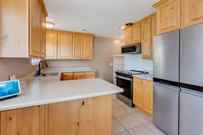 830 W 1850 N, Provo, UT 84604 - Photo 4