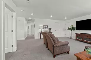 541 E 600 S, Hyrum, UT 84319 - Photo 38