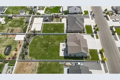 541 E 600 S, Hyrum, UT 84319 - Photo 68