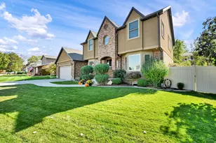 1358 E Heatherton Circle, Murray, UT 84121 - Photo 2