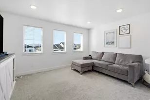 531 E 600 S, Hyrum, UT 84319 - Photo 18