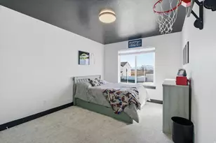 531 E 600 S, Hyrum, UT 84319 - Photo 16