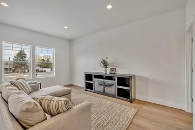 330 E 7635 S, Sandy, UT 84047 - Photo 10