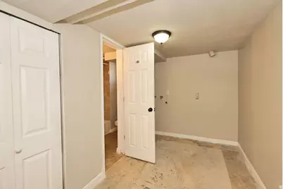 225 N Green Dr, Layton, UT 84041 - Photo 28